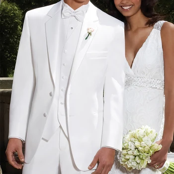2023 Новый белый формальный смокинг жениха для свадьбы 3 шт. Мужские костюмы с брюками Мужская мода Костюм Куртка Жилет с зубчатым лацканом