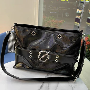 Мото и байкерские сумки большой емкости для женских роскошных дизайнерских сумок Кошельки 2023 Новинка в PU Oil Wax Chain с блестками Y2K Плечо
