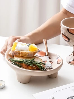 Скандинавская творческая симпатичная керамическая тарелка, форменная круглая бытовая посуда, персонализированная нерегулярная ресторанная тарелка, высокая красота